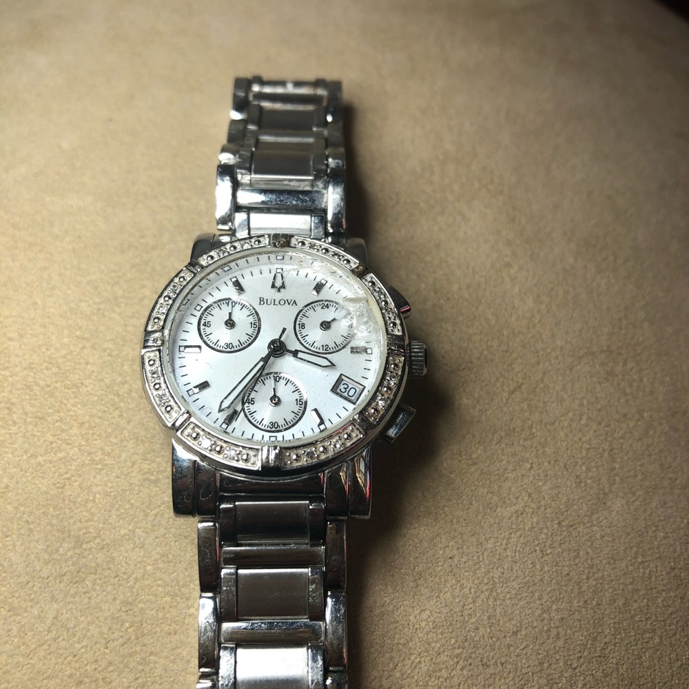 Boluva womens watch with diamonds-cracked face